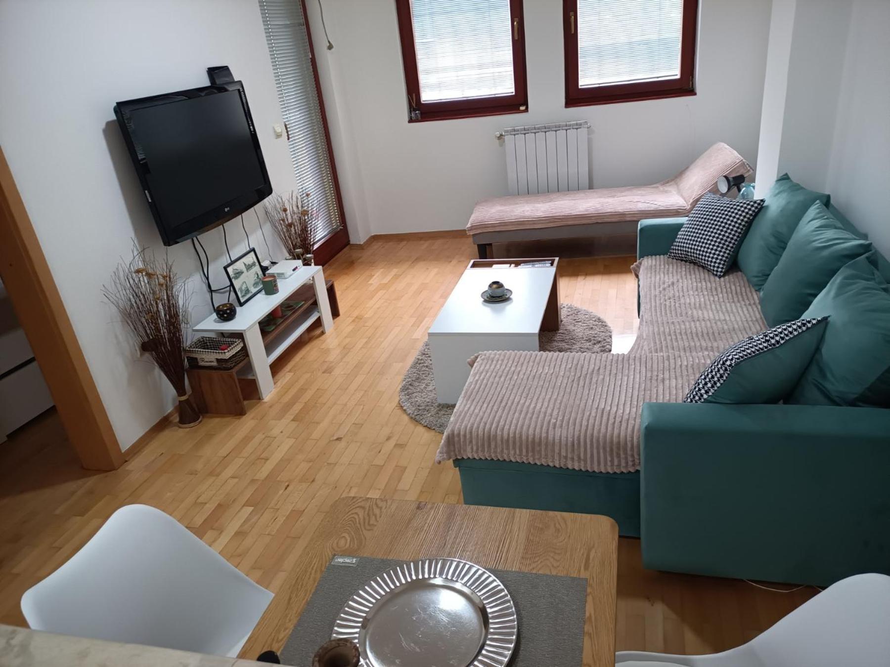 Centar Apartment Aleks Skopje Eksteriør billede